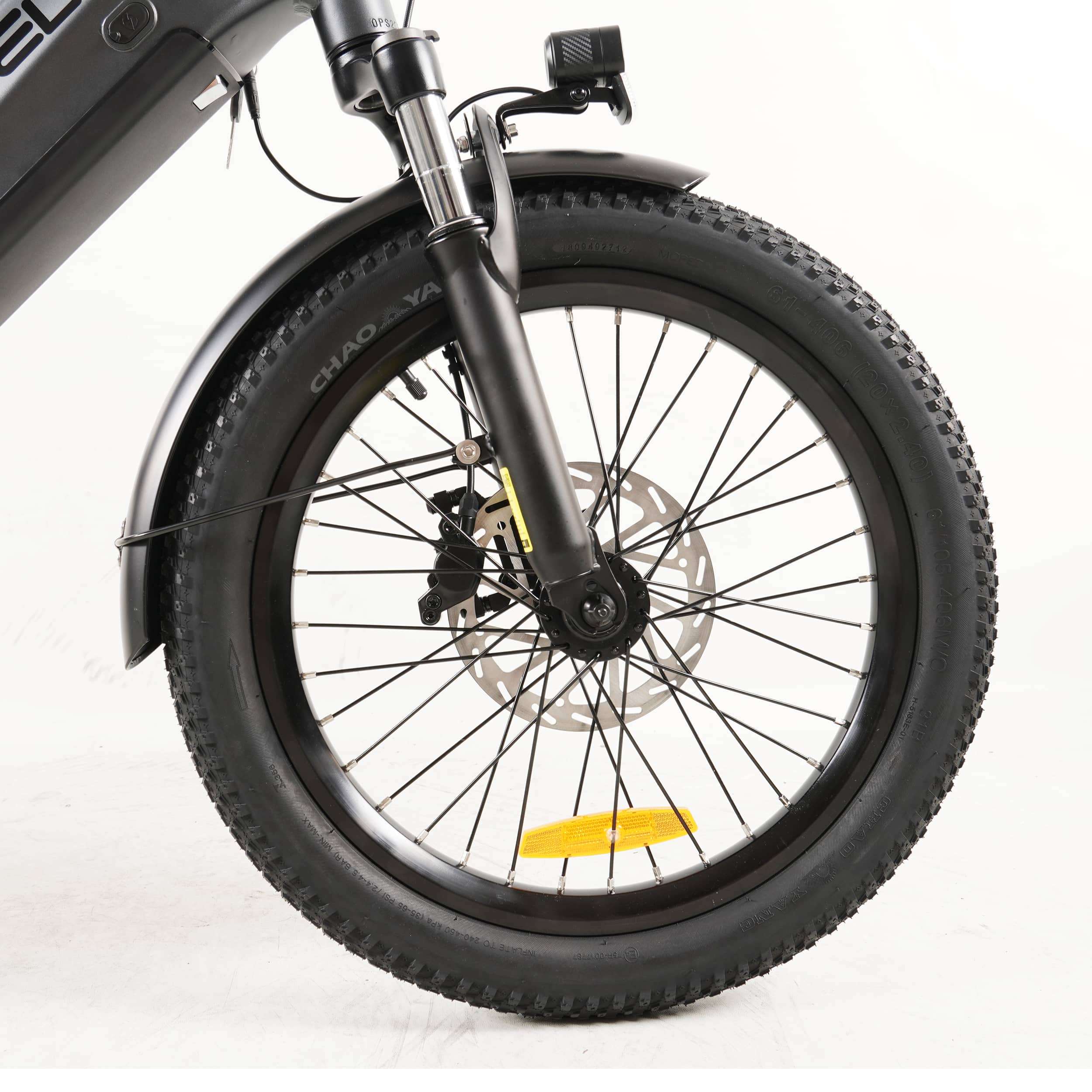 HQ20-detail-tire
